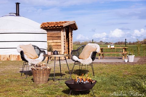 Overnachten in een boutique yurt met hottub - 3