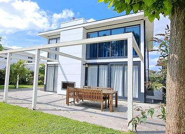 Luxuriöse Ferienvilla mit privater Sauna (8p)