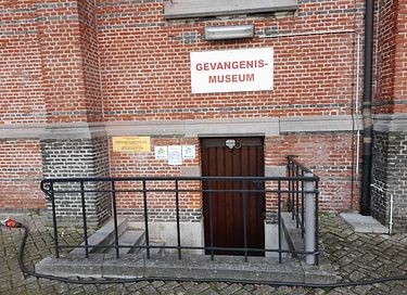 Vakantiehuisje met sauna aan het water - 32