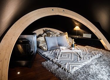 Luxe privé glamping aan het water met hottub - 13