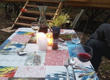 Roulotte dans un camping français boisé - 5
