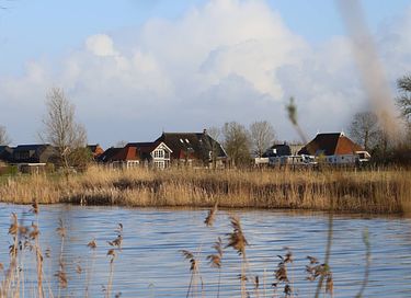 Ehemaliges Kutschenhaus mit Blick auf Wiesen - 41
