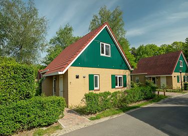 Freistehender 4-Personen-Bungalow mit Sauna - 2