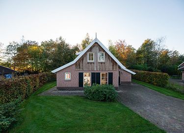 Vakantiehuis met trampoline en royale tuin - 24