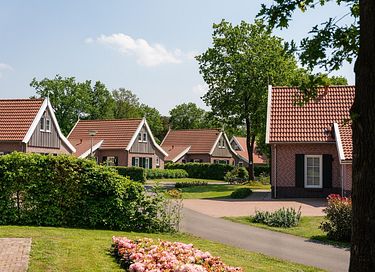 Familiehuis met grote tuin en sauna - 32