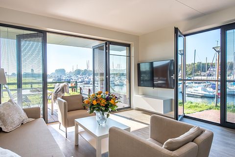 4-person waterfront apartment - 4