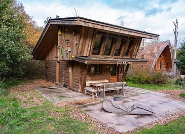 Ferienhaus in der Natur in einem bewaldeten Gebiet - 2
