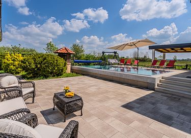 Waterfront villa with pool, sauna and jacuzzi - 26