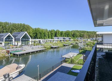 Child-friendly villa on the waterfront - 3