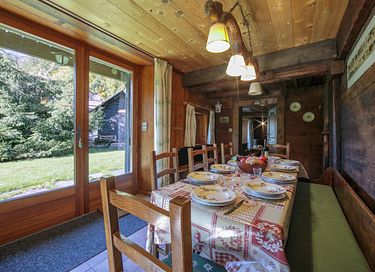 Groepsverblijf midden in de bergen - 14