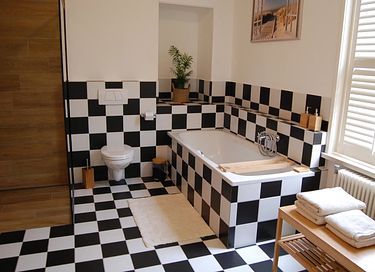 Unieke B&B in oud gemeentehuis in Zeeland - 13