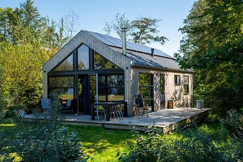Holiday home right on the water with jetty - 4