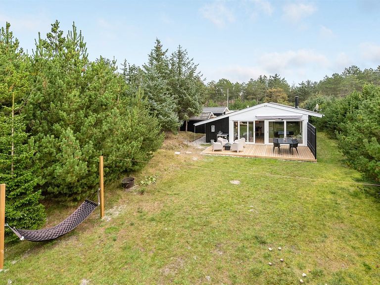 Dansk feriehus med hottub og sauna - 1