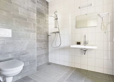 Luxuriöse Gruppenunterkunft mit Sauna und Sonnendusche - 12