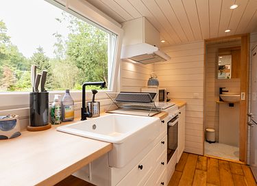 Schönes Tiny House mit Teich und Feuerstelle - 19