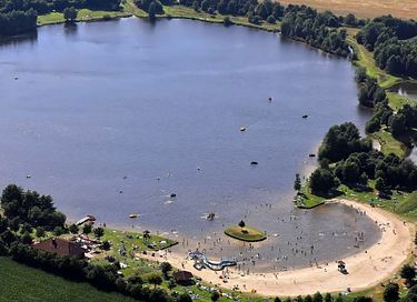 Omgebouwde leger operatiewagen in de natuur! - 19