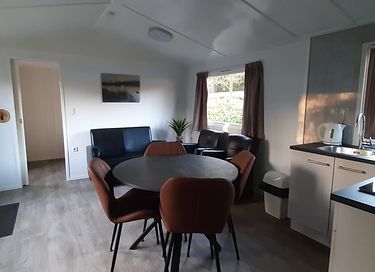 Leuk Tiny House op kleinschalig bosrijk park - 5