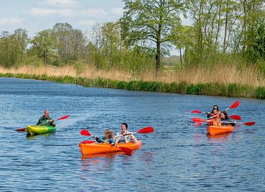Familiewoning met uitzicht op natuurplas - 75