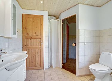 Gezinswoning met grote tuin en sauna - 16