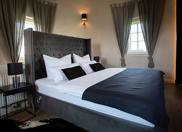 Romantic tower with wellness in the Eifel - 8