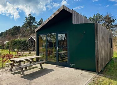 Design cabin for 4 people at the seaside