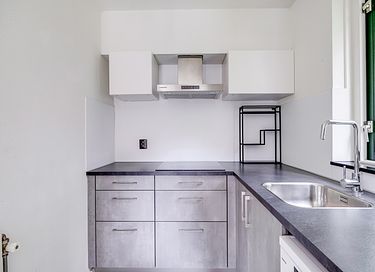 Maison familiale moderne et lumineuse avec grand jardin - 15