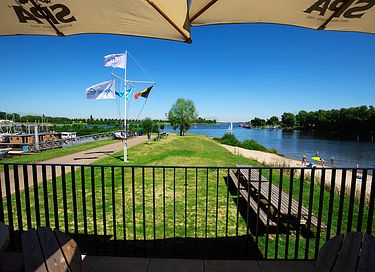 Urlaub auf Ihrem eigenen Hausboot genießen - 26