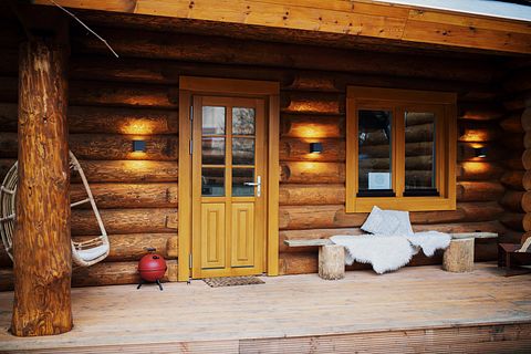 Scadinavische lodge – van échte boomstammen - 3