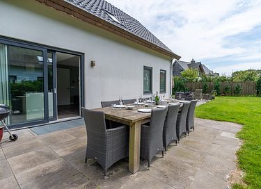 Spacious 10-person vacation villa on Texel - 28
