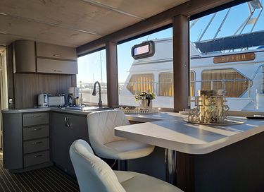 Luxe boot 6 personen voor een watervakantie - 3