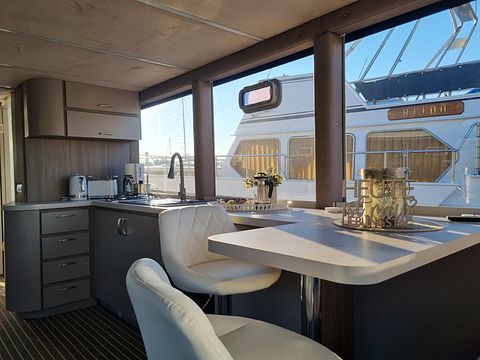 Luxe boot 6 personen voor een watervakantie - 3
