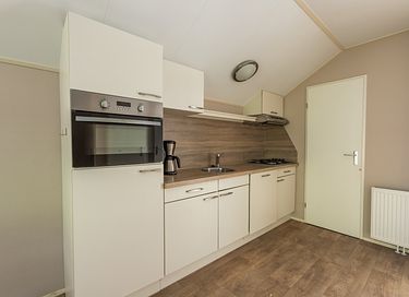 Chalet confortable avec véranda et jacuzzi dans la province de Drenthe - 9