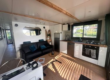 Woonboot met hottub in de Champagne streek - 10