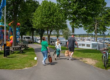 Luxuriöses Ferienhaus direkt am Wasser - 18