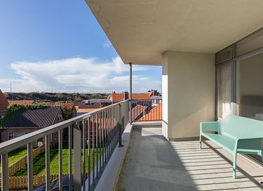 Apartment with balcony right by the sea - 4