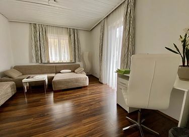 Modern appartement met bergzicht en balkon - 8