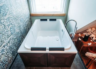 Suite avec baignoire spa dans un hôtel de charme - 4