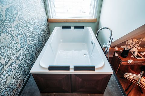 Suite avec baignoire spa dans un hôtel de charme - 4