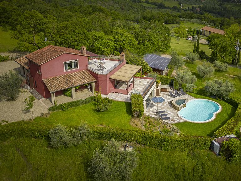 Grote villa met prachtig uitzicht - 1