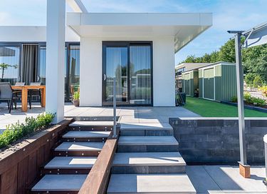 Sfeervolle villa met jacuzzi aan het water - 26