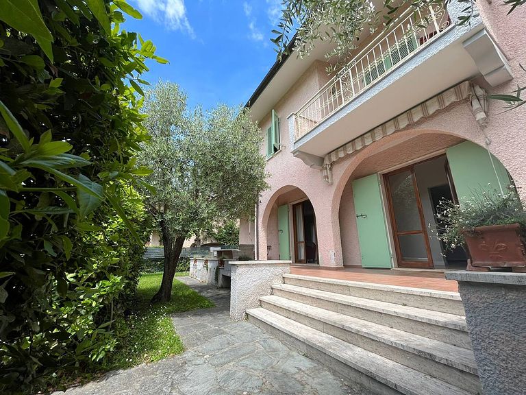 Villa dichtbij het strand in Italië  - 1