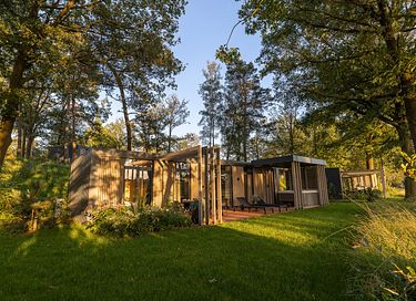 Luxuriöse Lodge für 4 Personen mit 2 Badezimmern und Spa - 3