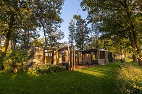 Luxuriöse Lodge für 4 Personen mit 2 Badezimmern und Spa - 3