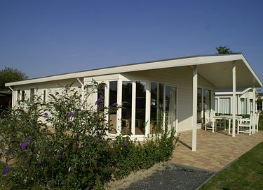 Luxe chalet op park aan de kust in Zeeland 