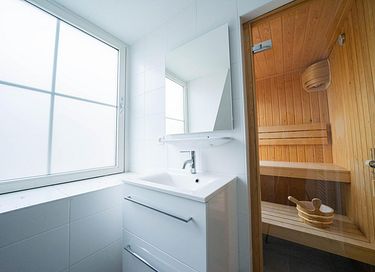 Groepsverblijf met sauna aan een meer (12p) - 18