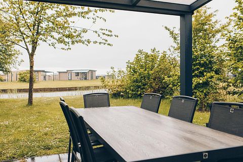 Generous bungalow for a family getaway - 2