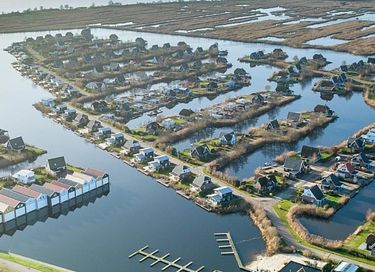 6-person vacation villa with swimming jetty - 18