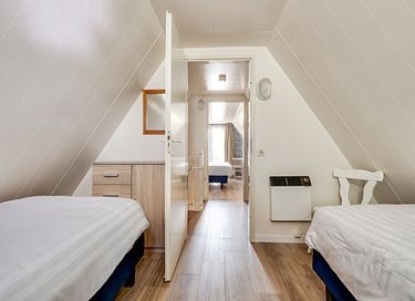 Comfortable holiday home on green park - 9