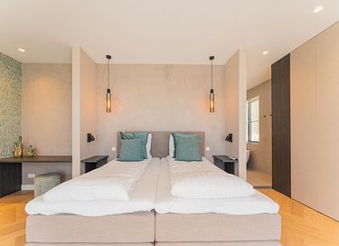 Wellnessvilla aan het water met sauna - 16