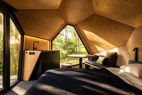 Mirror House with a Sauna in the Woods - 4